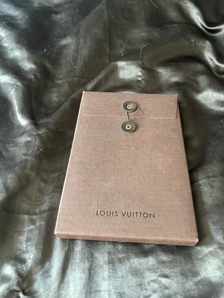 Louis Vuitton City Guide Bangkok, Overige merken, Ophalen of Verzenden, Zo goed als nieuw, Reisgids of -boek