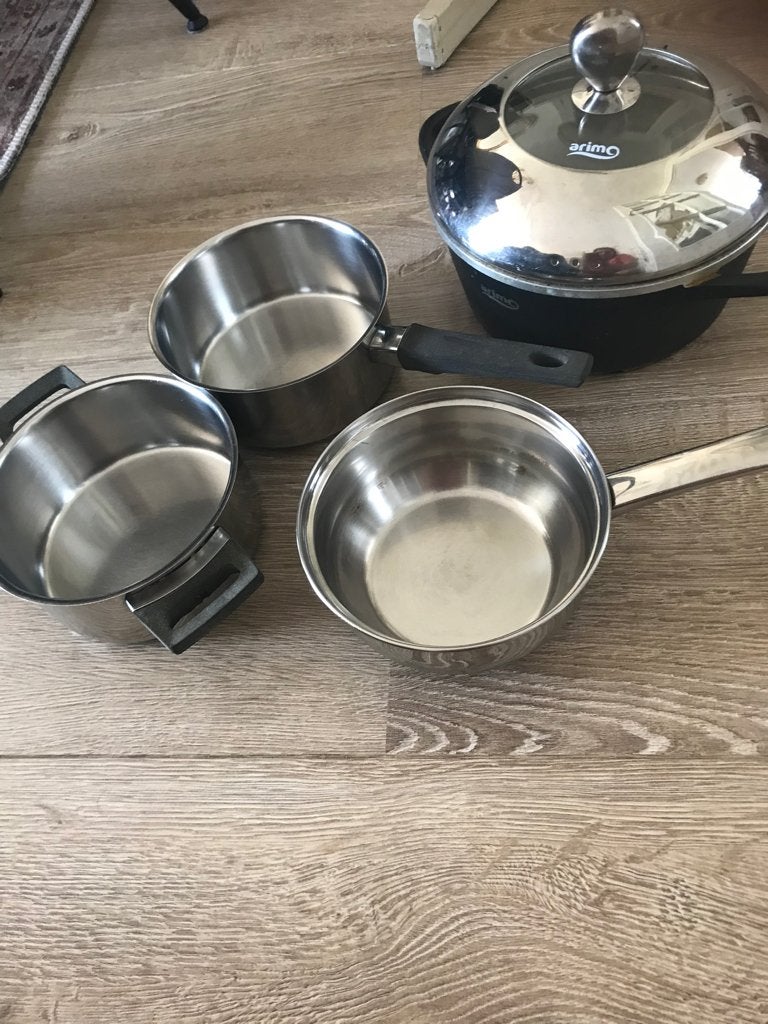 Set pannen moet weg ( op gasfornuis gebruiken voor €7), Ophalen, Gebruikt, Overige materialen, Pannenset