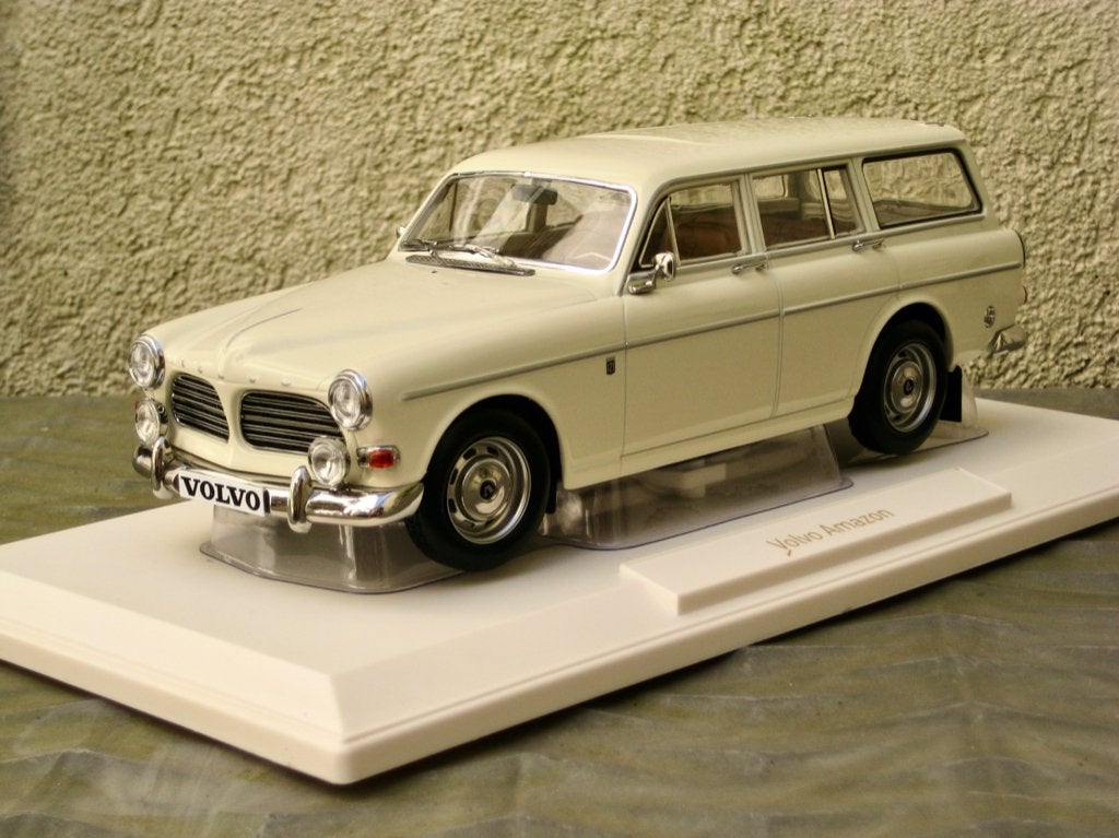 Volvo Amazon Combi 1968 parelwit Norev 1:18, Ophalen of Verzenden, Nieuw, Auto, Norev