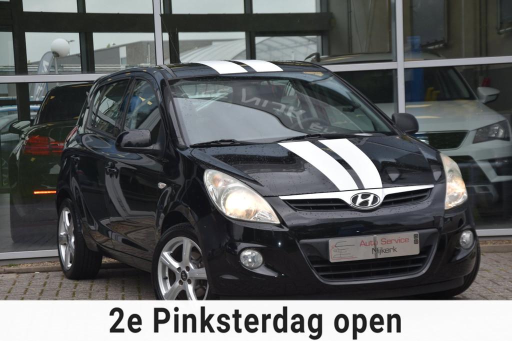 Hyundai I20 1.2i DynamicVersion Airco Elek. Ramen 5Drs. NAP, Gebruikt, 4 cilinders, Zwart, Origineel Nederlands