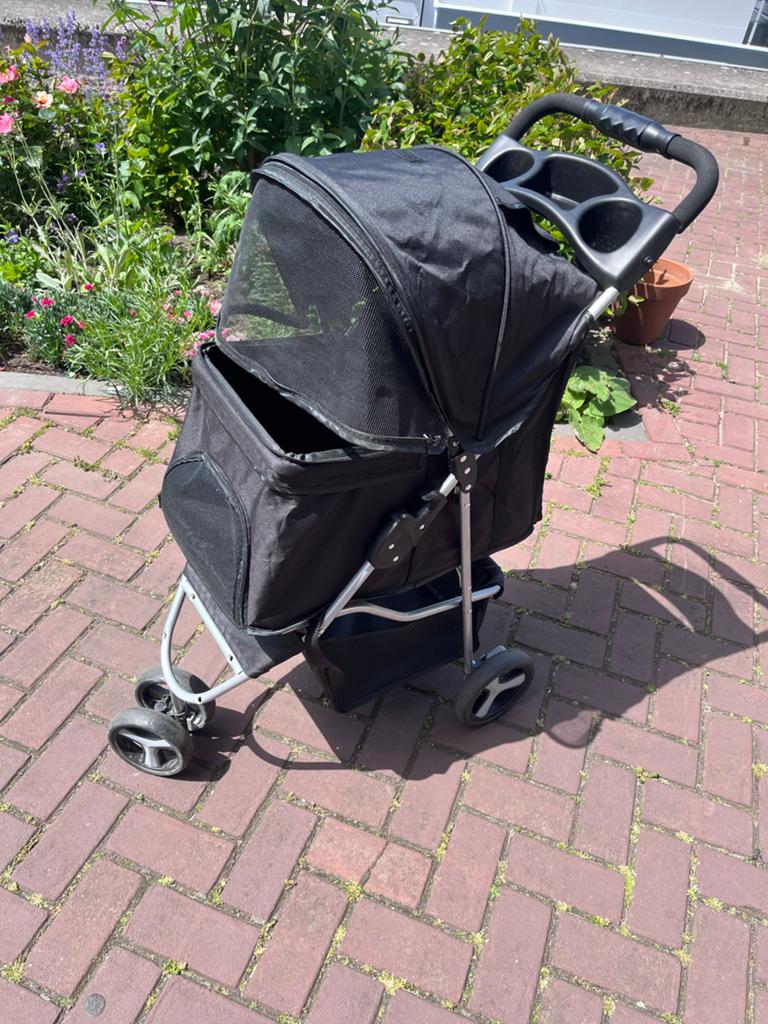 Trixie hondenbuggy tot +\- max 20 kg, Ophalen of Verzenden, Zo goed als nieuw