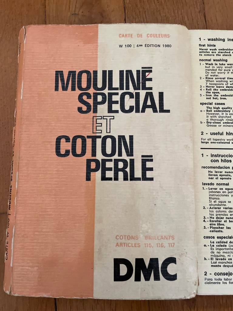 DMC Mouline Special & Coton Perle Kleurenkaart 1980, Gebruikt, Overige thema's, Meerkleurig, Ophalen of Verzenden