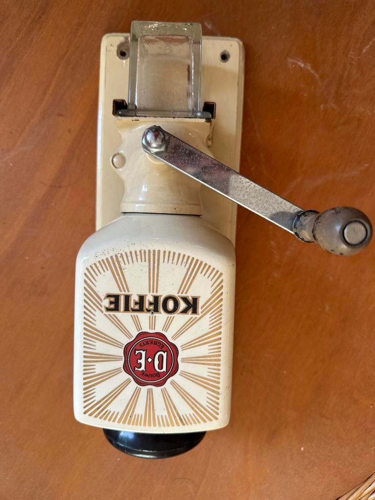 Vintage Douwe Egberts wandkoffiemolen, Ophalen