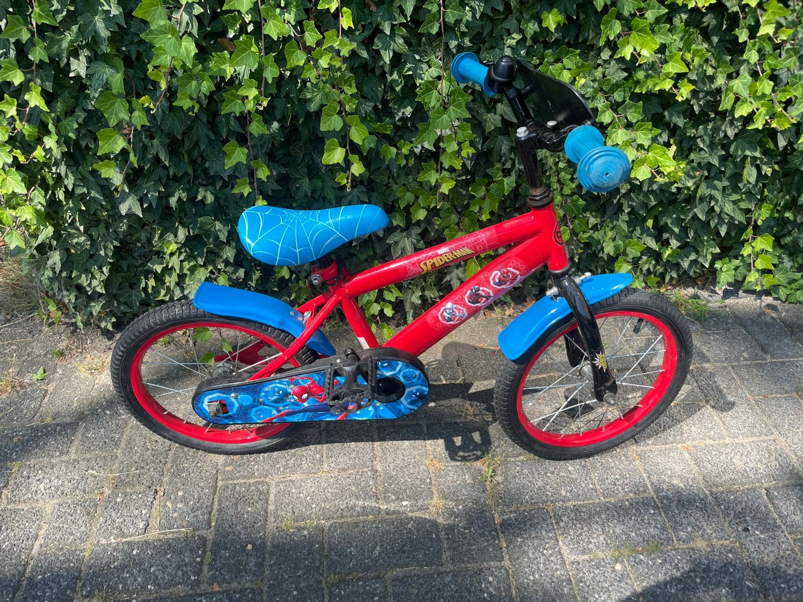 Disney Marvel Spiderman kinderfiets 16 inch, Ophalen, Gebruikt, Terugtraprem, 16 tot 20 inch