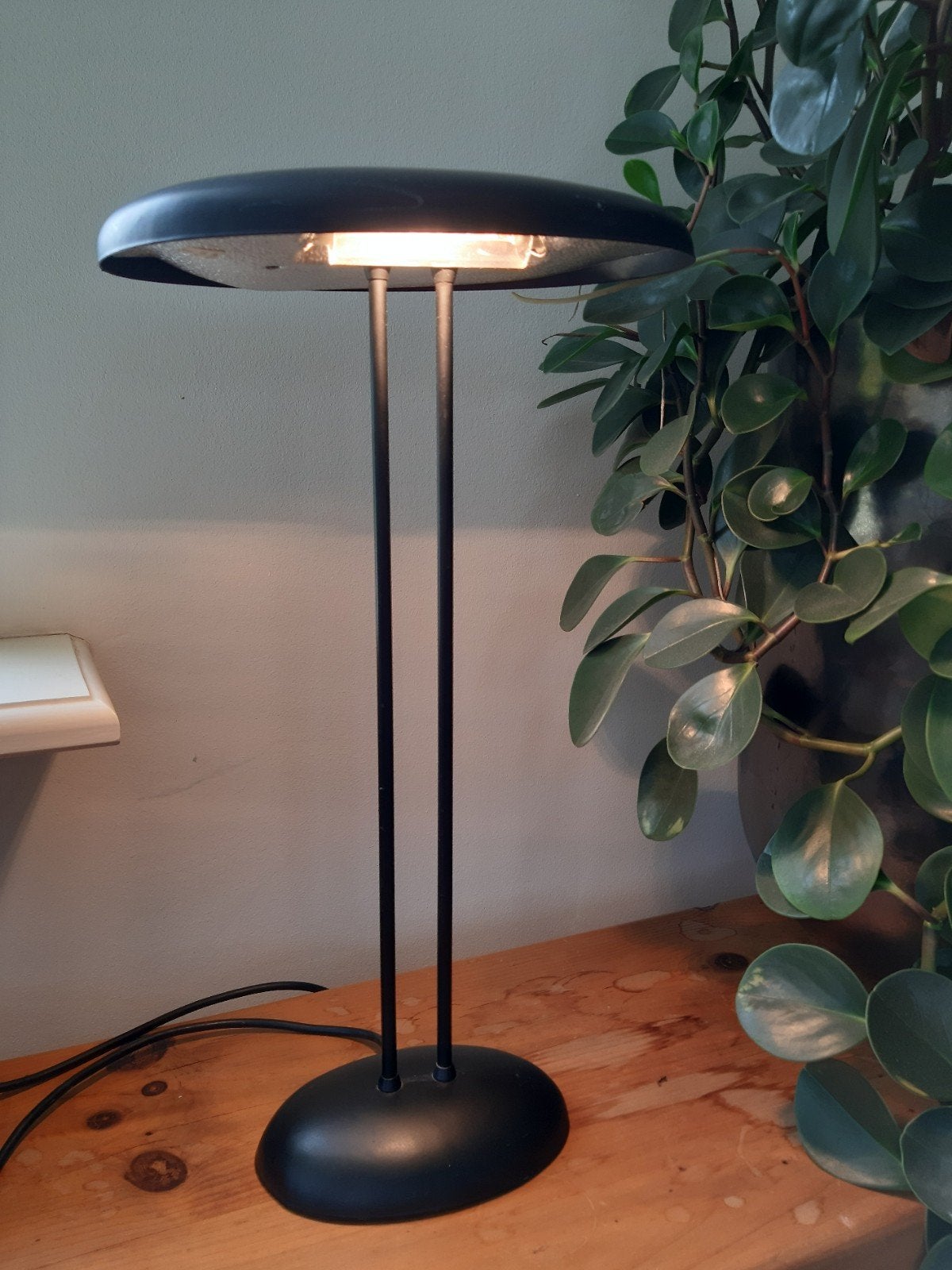 Zwarte tafellamp design met metalen poot, Ophalen, Gebruikt, Minder dan 100 cm