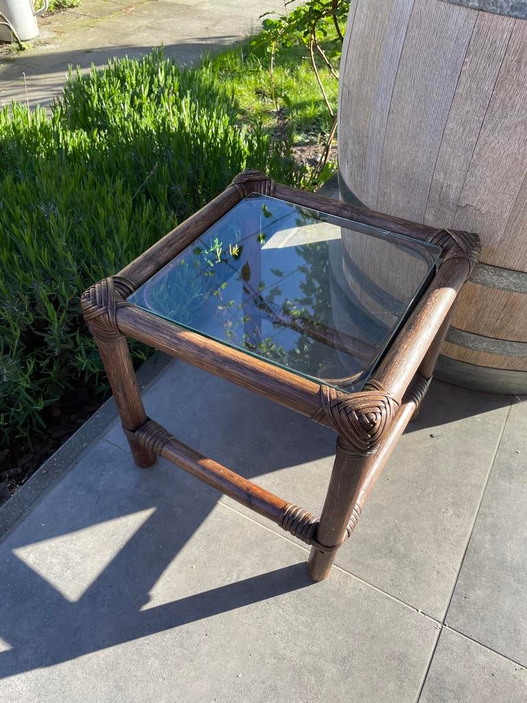 Rotan bijzettafeltje, Huis en Inrichting, Tafels | Bijzettafels, 45 tot 60 cm, Minder dan 55 cm, Vierkant, Ophalen of Verzenden