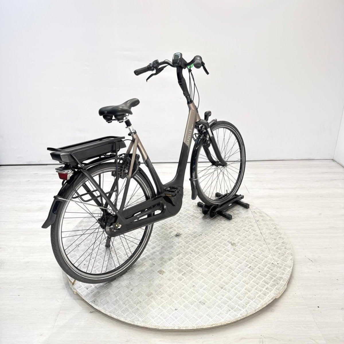 Gazelle grenoble | 16.864 km | 400wh Dames zwart 57cm, Ophalen, Gebruikt, -, -