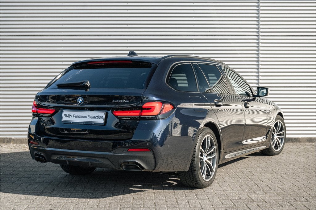 BMW 5 Serie Touring 530e High Executive M Sport Automaat / S, Auto's, BMW, 1998 cc, Gebruikt, 4 cilinders, Met garantie (alle)