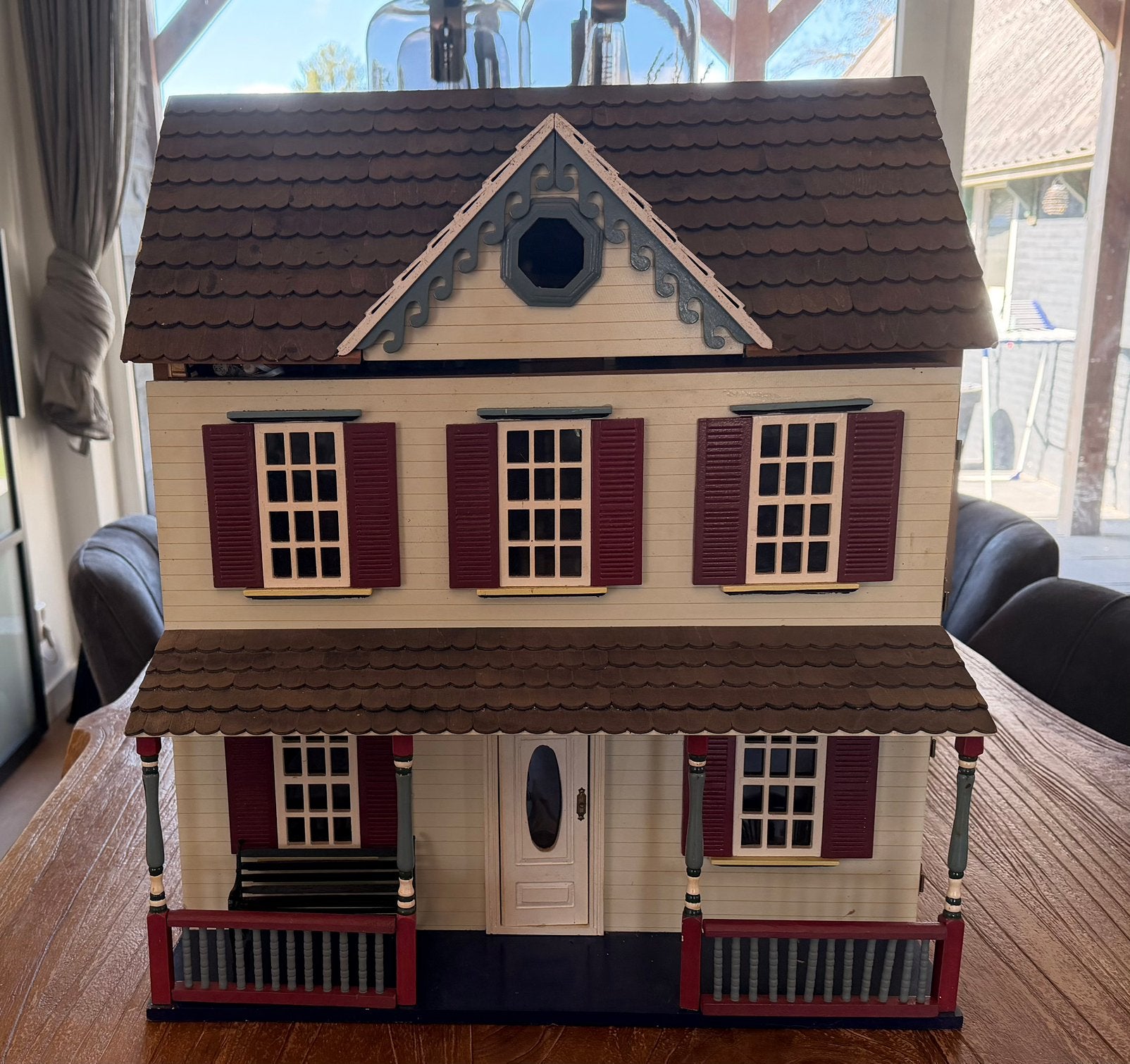 Te koop mooie klassieke poppenhuis, Ophalen, Zo goed als nieuw, Poppenhuis