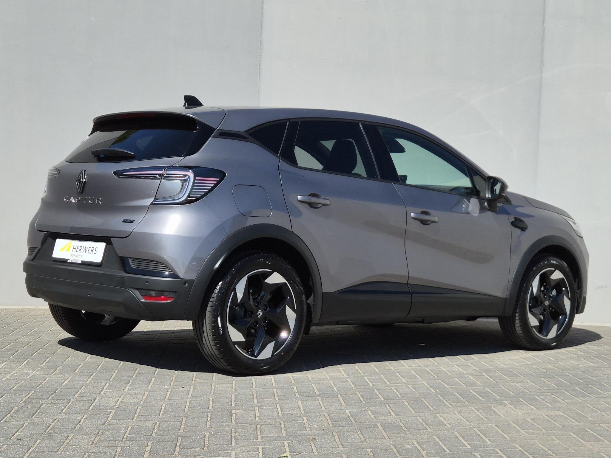 Renault Captur 1.8 E-Tech full hybrid 160 techno / Fabrieksg, Auto's, 4 cilinders, Leder en Stof, Bedrijf, Hybride Elektrisch/Benzine