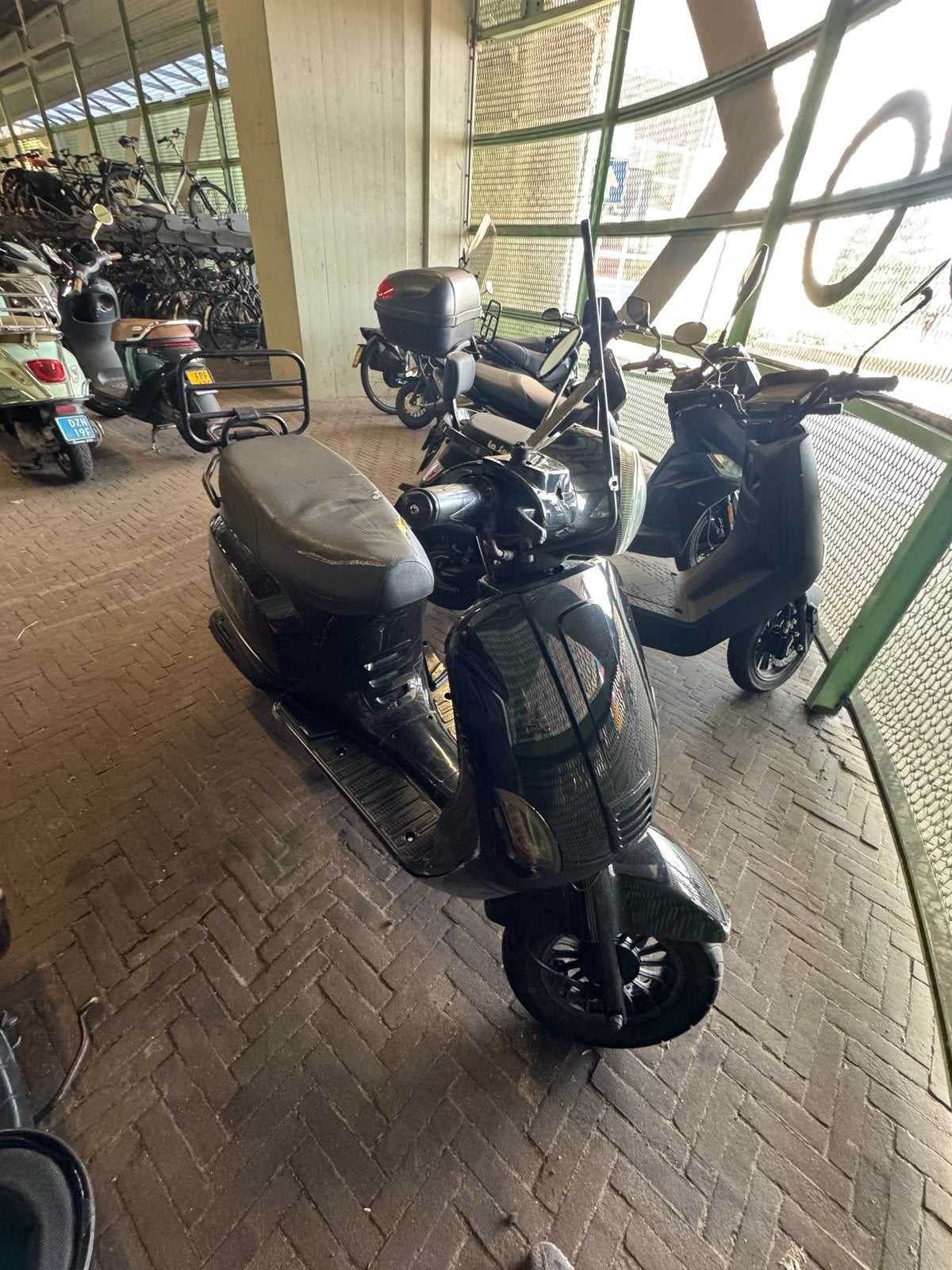 AGM scooter 2017 met schade - werkt, Ophalen, Gebruikt, Benzine, Overige merken