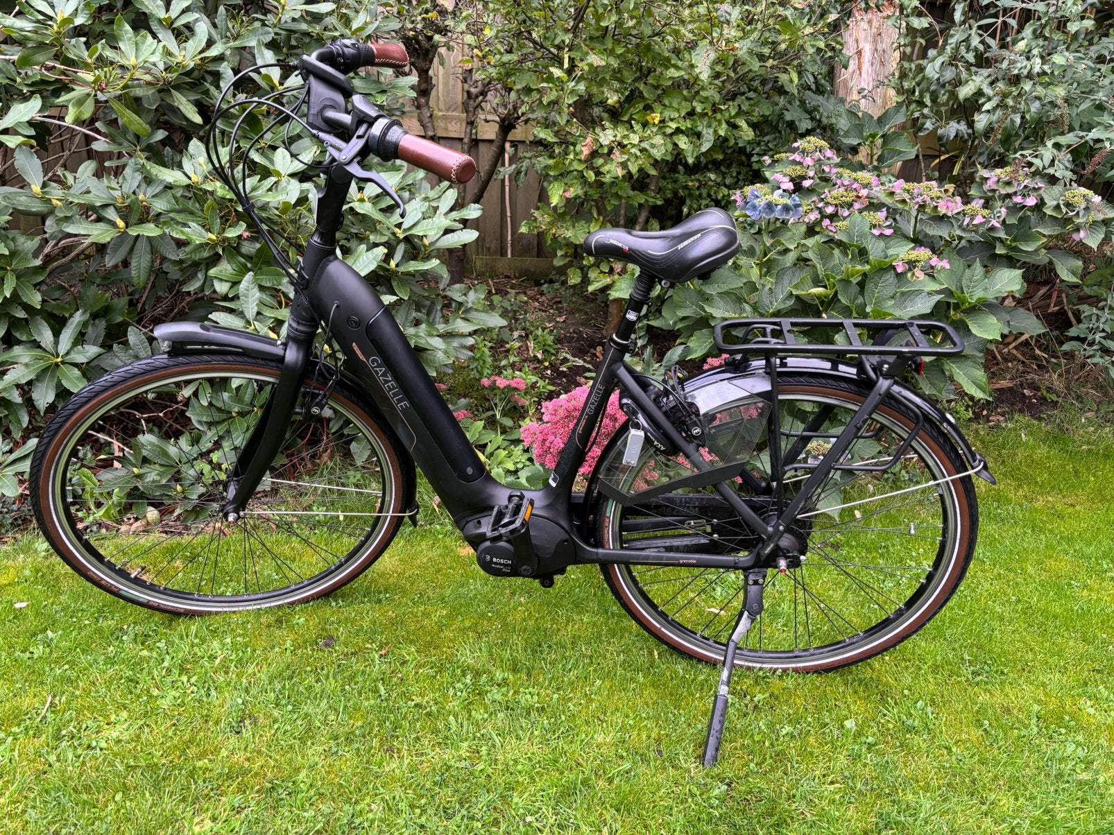 Mooie Gazelle Grenoble C8 HMB 500Wh accu matzwart frame 49cm, Ophalen, Zo goed als nieuw, 47 tot 51 cm, 50 km per accu of meer