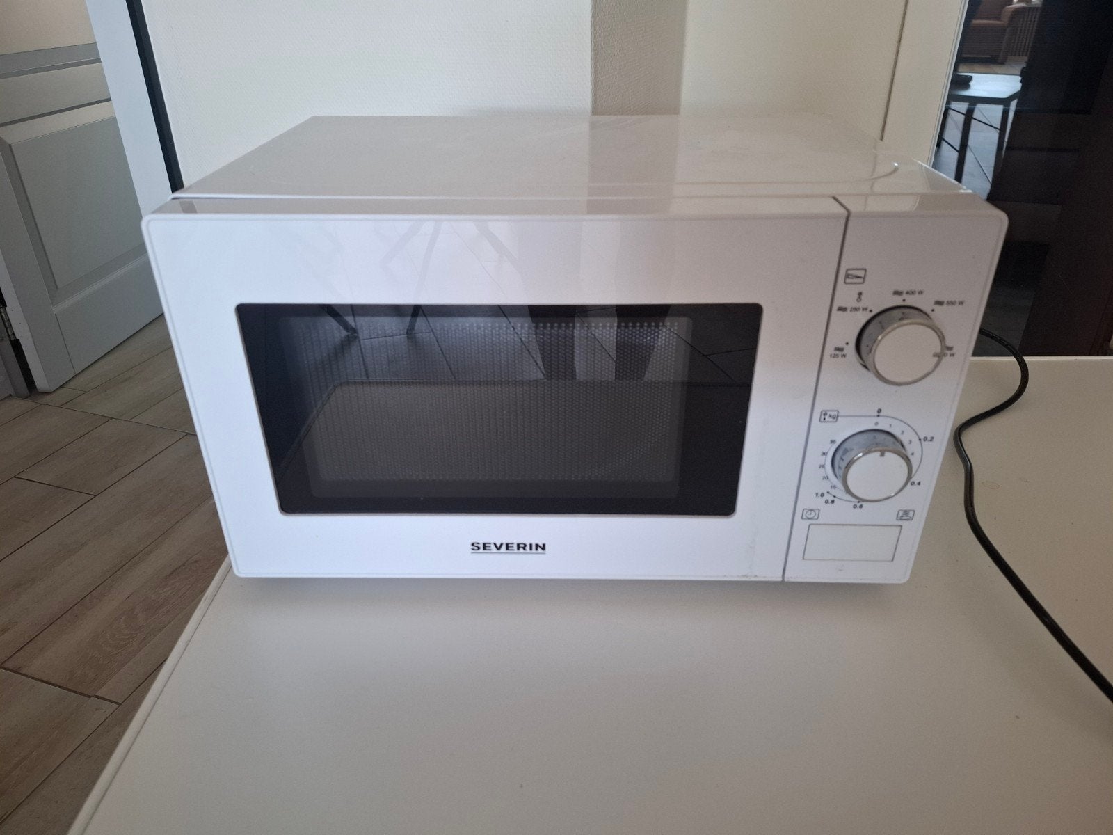 Magnetron met draaiplateau - Zeer goede staat, Witgoed en Apparatuur, Minder dan 45 cm, Ophalen of Verzenden, Draaiplateau, Vrijstaand