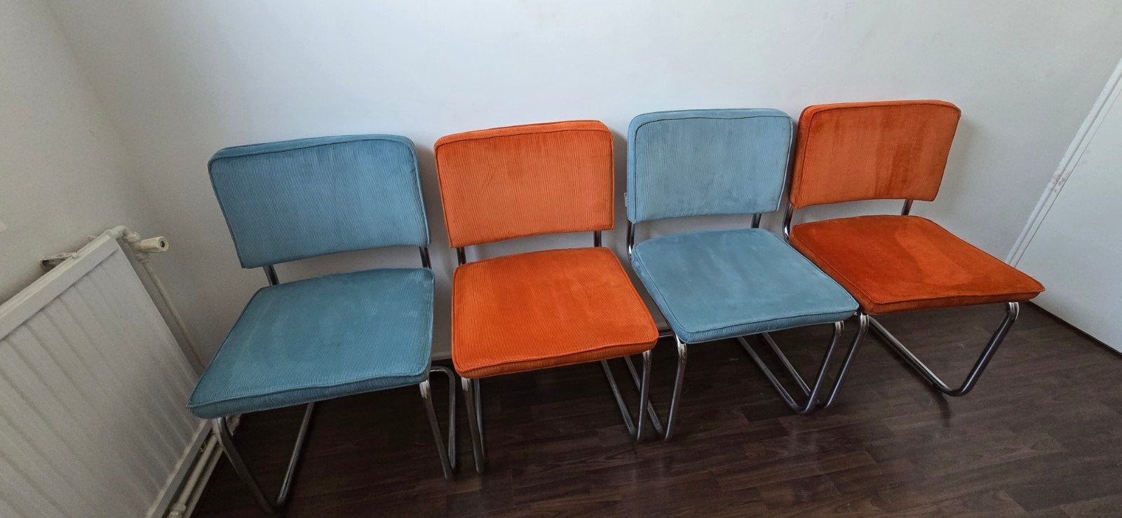 Zuiver Ridge Rib Buisframe stoel – Set van 4, Huis en Inrichting, Stoelen, Ophalen, Zo goed als nieuw, Overige kleuren, Modern Scandinavisch Retro Vintage