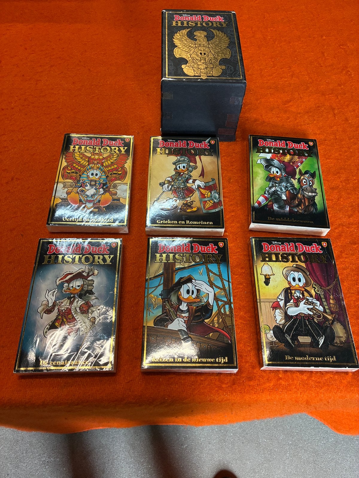 Donald Duck History pockets 1 t/m 6 in verzamelbox, Boeken, Meerdere stripboeken, Ophalen of Verzenden, Zo goed als nieuw