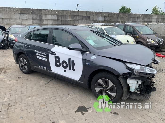 Rembekrachtiger van een Hyundai Ioniq, Auto-onderdelen, Gebruikt, -, -, Ophalen of Verzenden