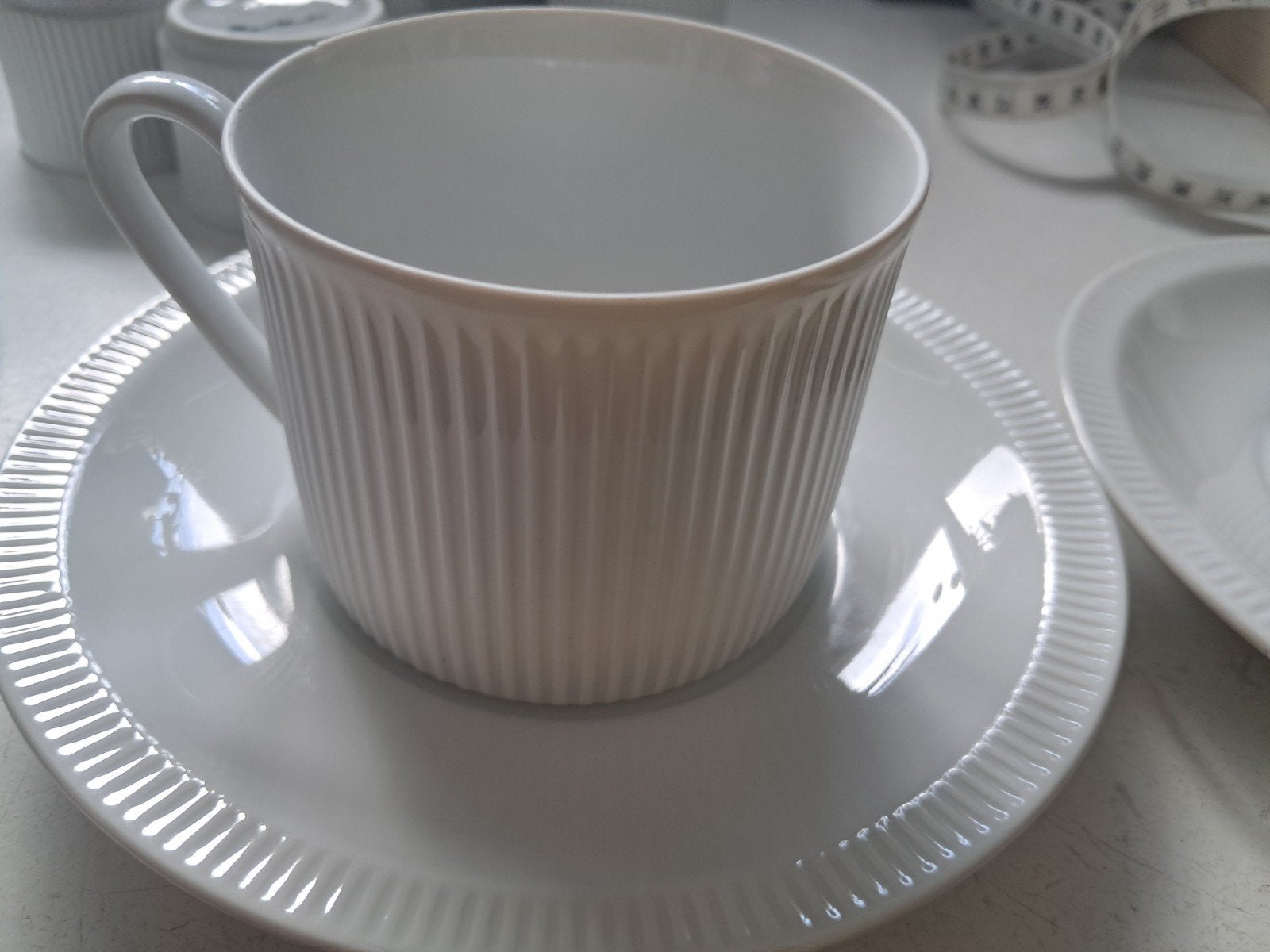 2x Royal Porcelain kop en schotel, Ophalen, Zo goed als nieuw, Overige stijlen, Kop(pen) en/of Schotel(s)