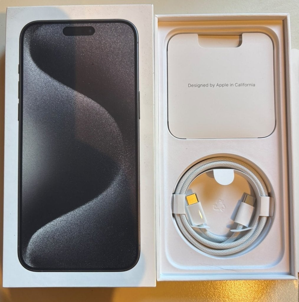 Apple Iphone 15 Pro Max 256GB ZO GOED ALS NIEUW., 86 %, Zwart, IPhone 15 Pro Max, Zo goed als nieuw