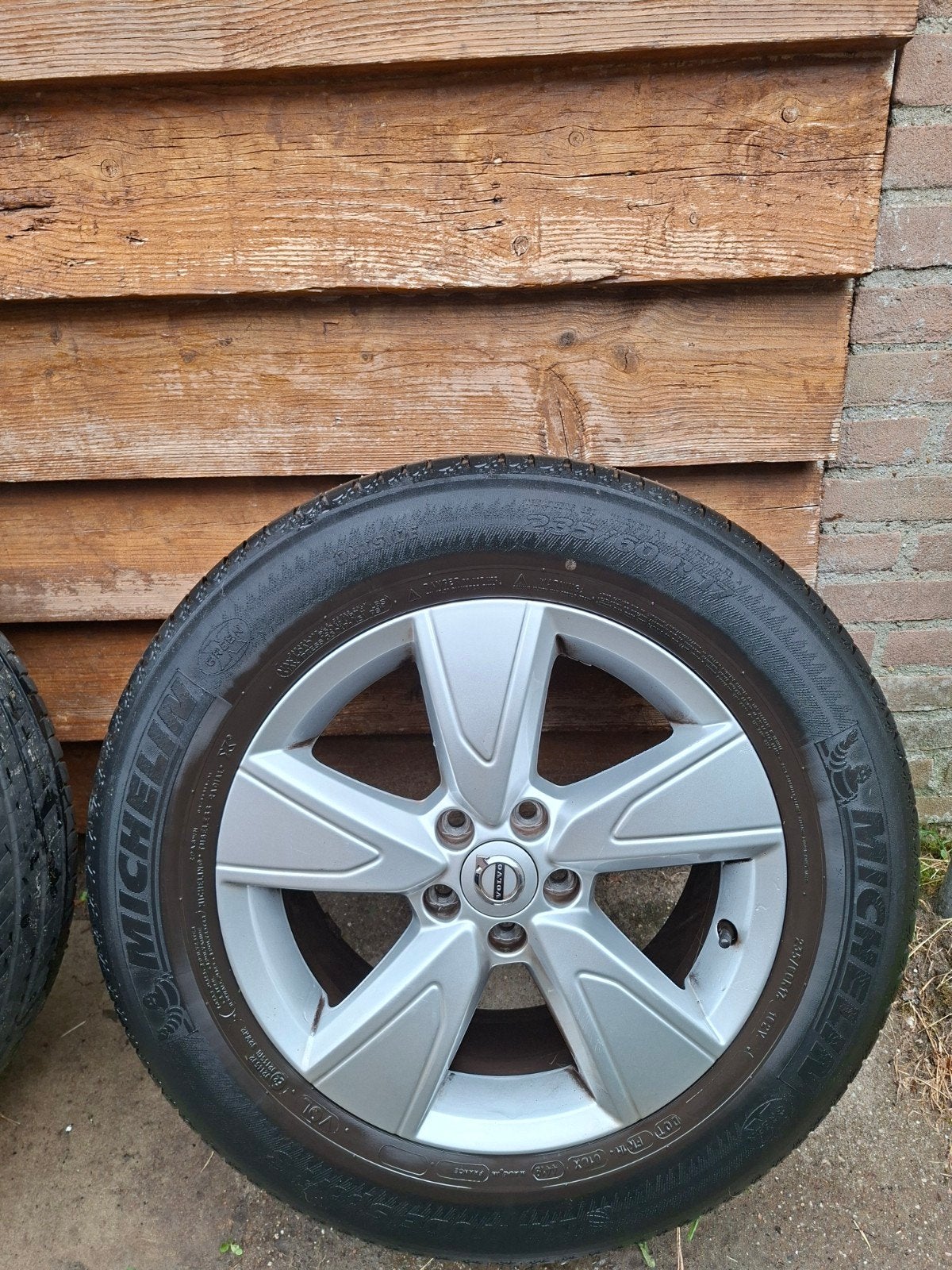 orginele 17 inch Volvo xc40 velgen, Ophalen, Gebruikt, Banden en Velgen, 17 inch