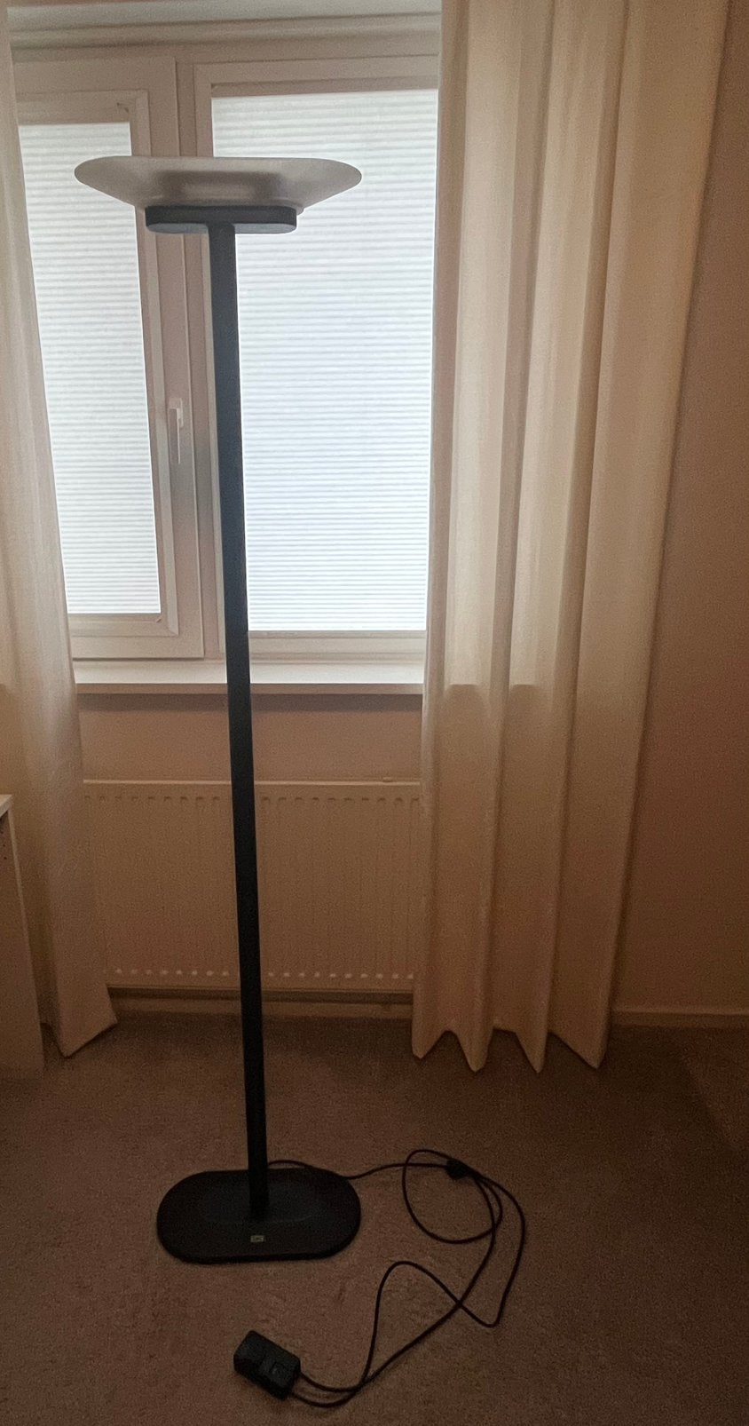 Zwarte staande vloerlamp met dimmer., Ophalen, Zo goed als nieuw, Metaal, 150 tot 200 cm