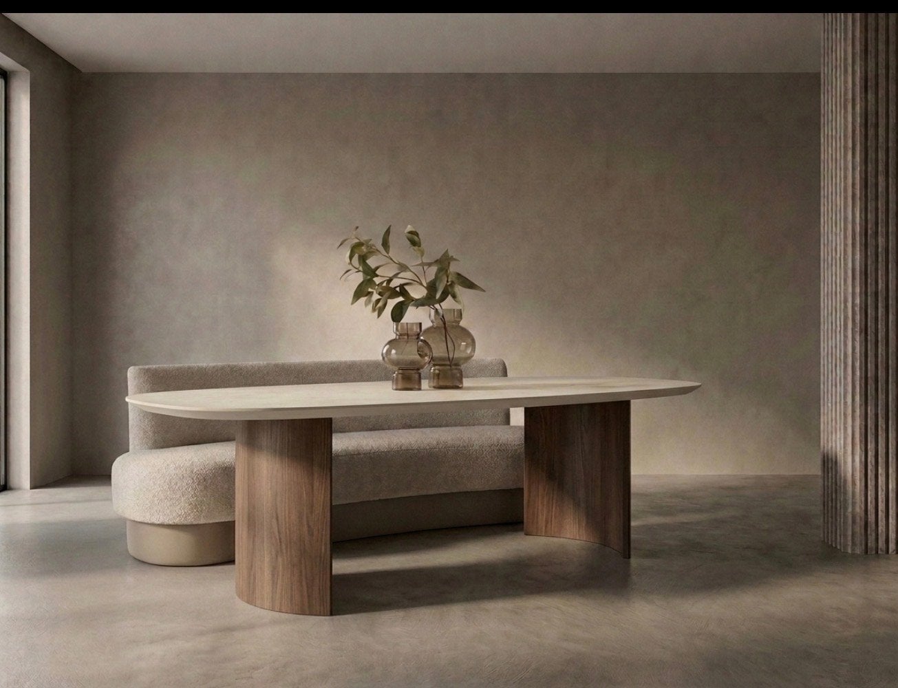 Moderne ovale eettafel met  HPL materiaal houten onderstel, Huis en Inrichting, Tafels | Eettafels, Zo goed als nieuw, 150 tot 200 cm