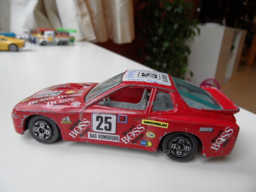 Burago Porsche 924 Turbo, Hobby en Vrije tijd, Modelauto's | 1:43, Ophalen of Verzenden, Gebruikt, Auto, Overige merken