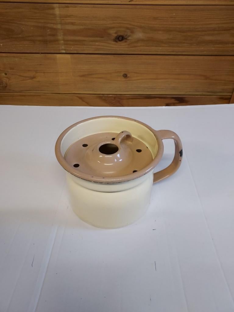 Emaille creme kleurig Melkkoker en vergiet, Ophalen of Verzenden