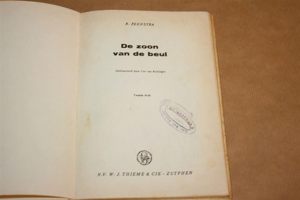 De zoon van de beul - Echo der eeuwen 8 - R. Feenstra, Ophalen of Verzenden, Gelezen
