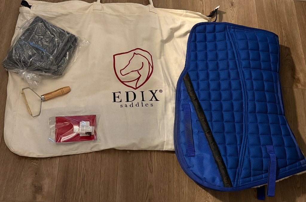 Edix zadeldek met bont. Paard/pony, Dieren en Toebehoren, Overige merken, Cob (M), Verzenden, Zo goed als nieuw