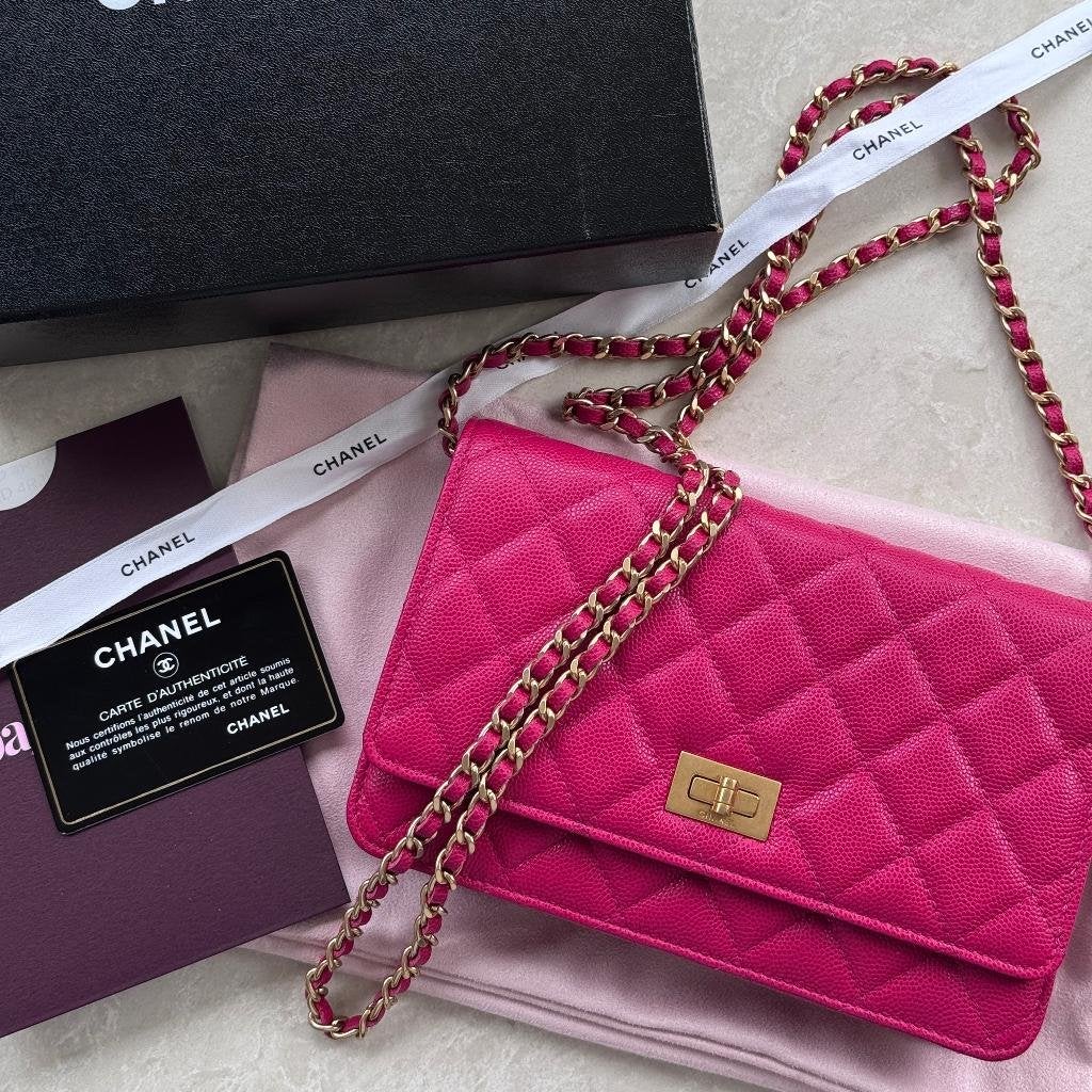 Chanel reissue 2.55 wallet on chain WOC roze framboos goud, Ophalen of Verzenden, Zo goed als nieuw