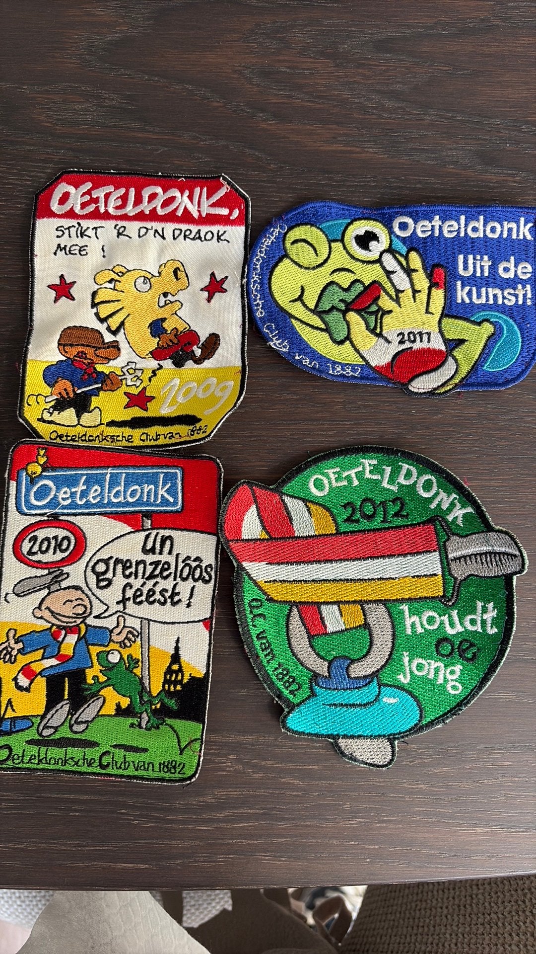 Oeteldonk originele emblemen, Hobby en Vrije tijd, Ophalen of Verzenden, Gebruikt