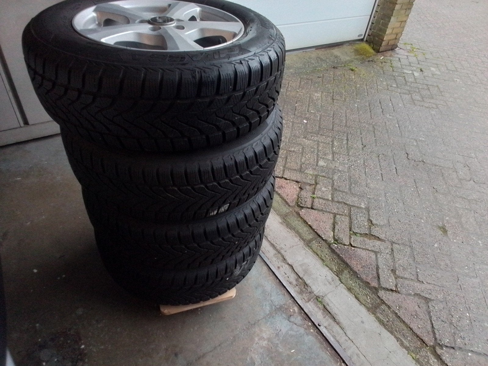 4x Winterband, Ophalen, 16 inch, Winterbanden, Band(en)