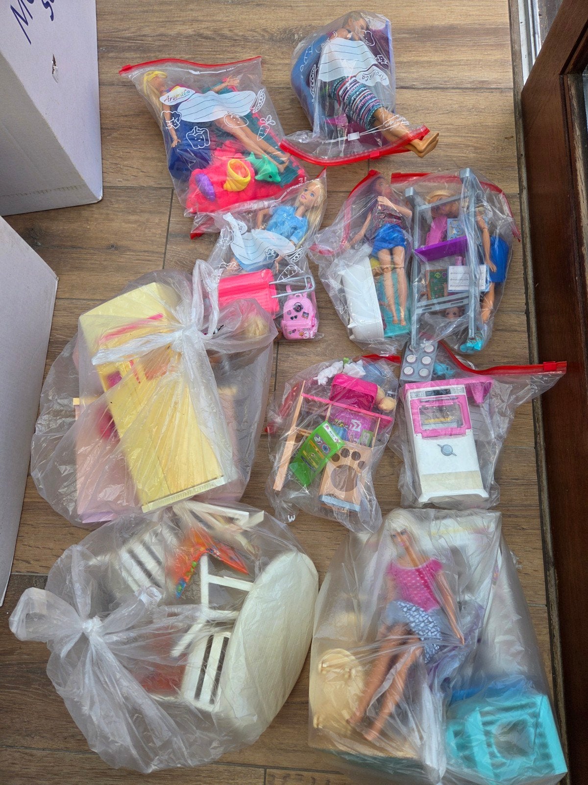 Grote Barbie collectie: poppen, meubels en huis, Ophalen, Zo goed als nieuw, Barbie