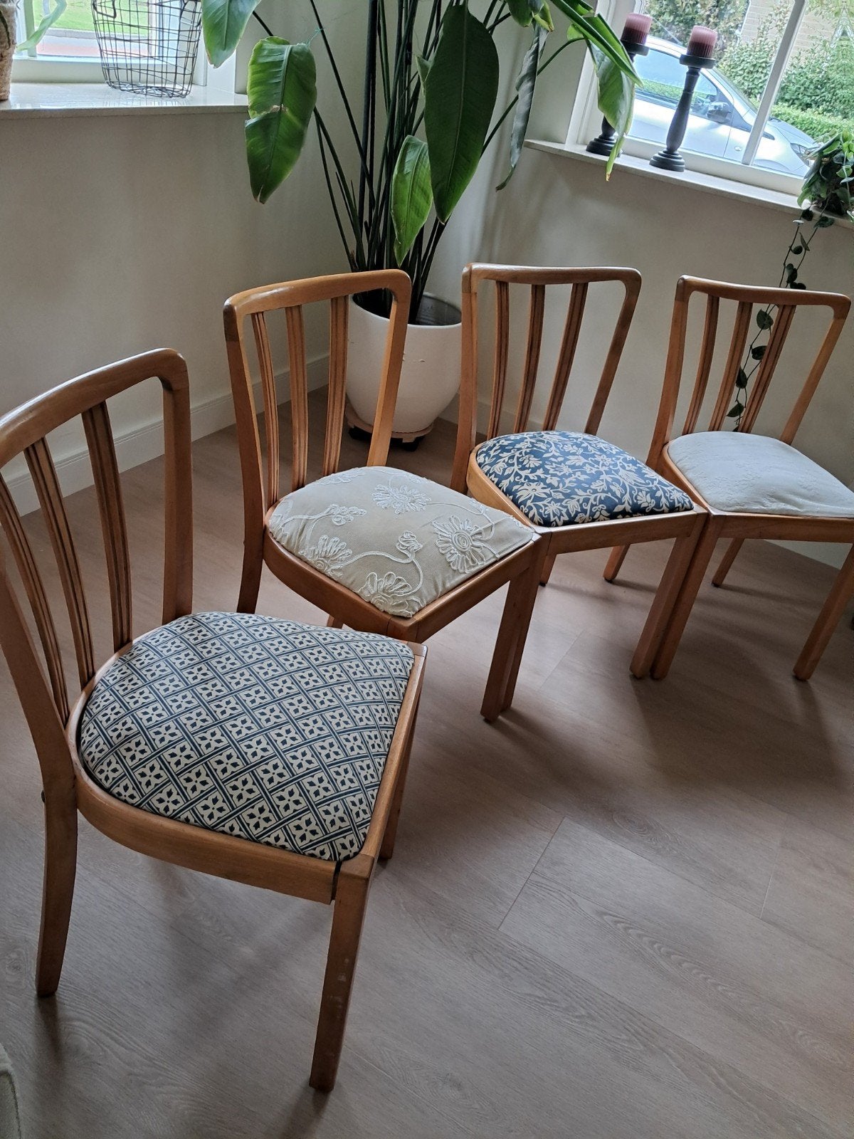 Set van 4 eetkamerstoelen met lichte bekleding, Ophalen, Hout, Gebruikt, Overige kleuren