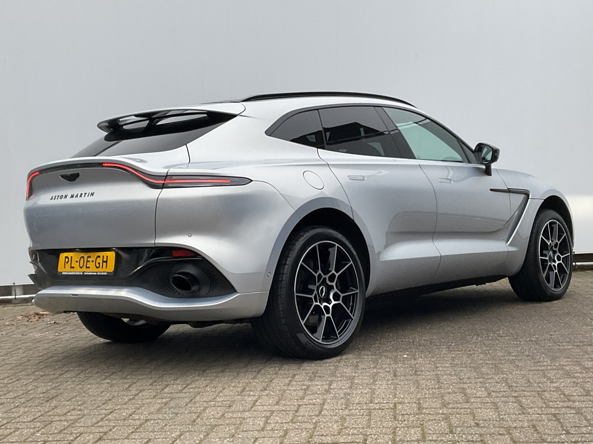 Foto 70 van Aston Martin Dbx 4.0 V8 360 Memory Stoelverw/koeling Sfeer