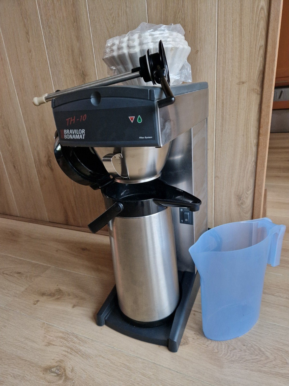 bravilor bonamat th, 10 kopjes of meer, Ophalen, Zo goed als nieuw, Koffiemachine