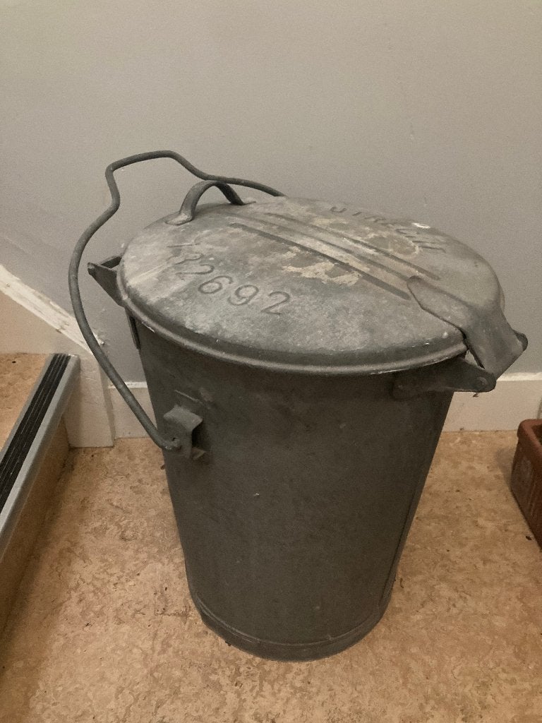 vuilnisbak zink Utrecht, Ophalen, 50 – 75, Gebruikt, 40 liter of meer