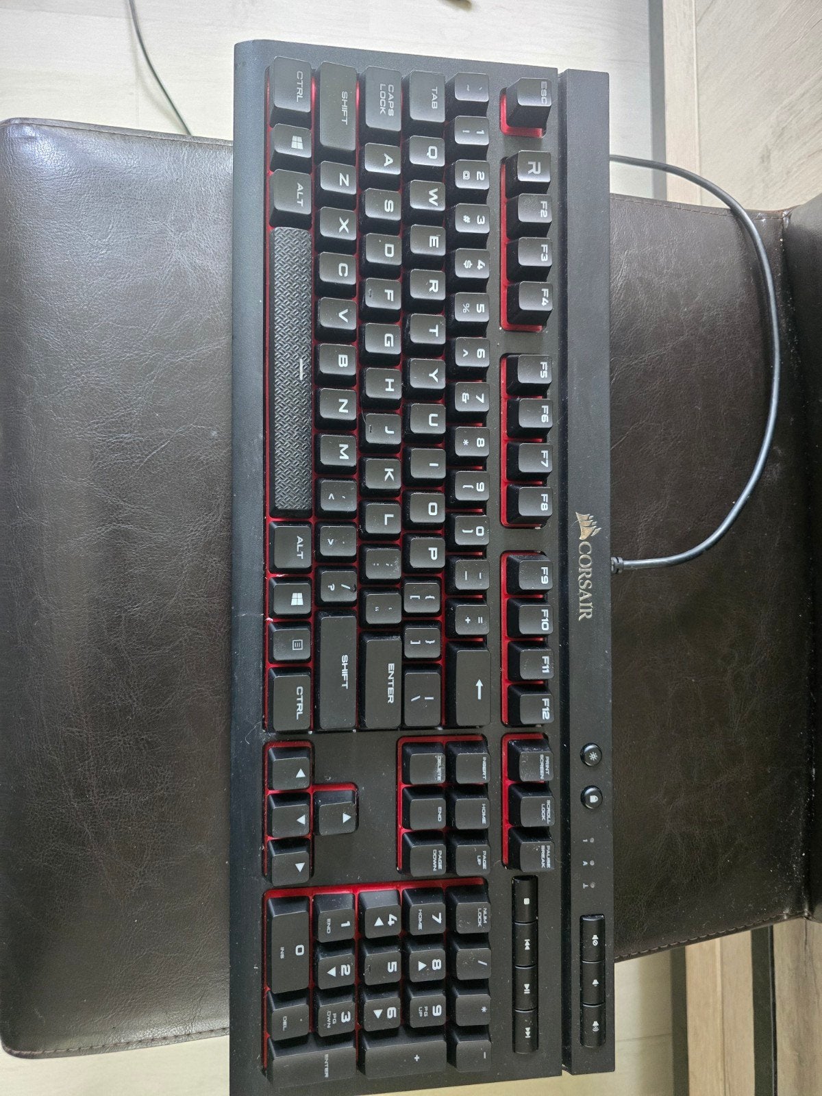 corsair k68 cherry mx red mechanisch keyboard, Computers en Software, Toetsenborden, Ergonomisch, Ophalen of Verzenden, Zo goed als nieuw