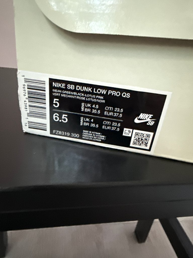 Nike SB dunk low Powerpuff Buttercup, Nike SB, Overige kleuren, Nieuw, Ophalen of Verzenden