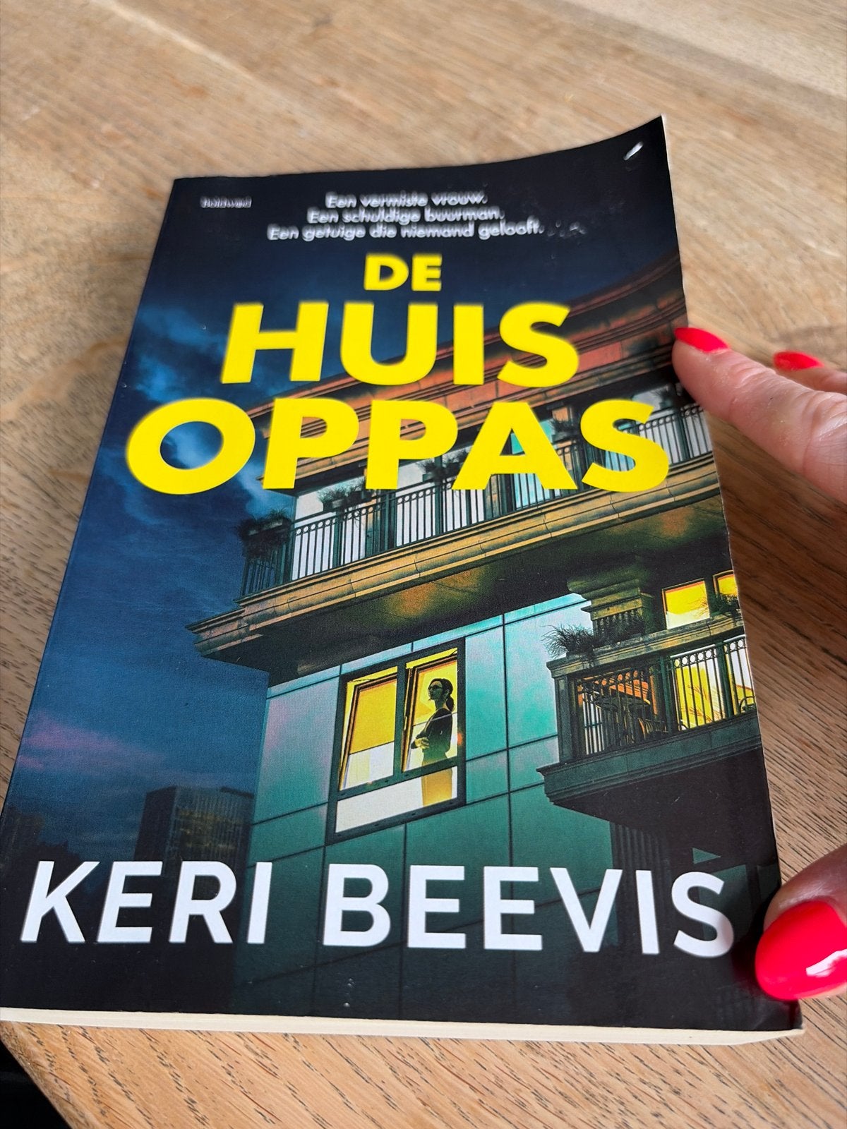 De Huisoppas - Keri Beevis (Thriller), Ophalen of Verzenden, Gelezen, Wereld overig