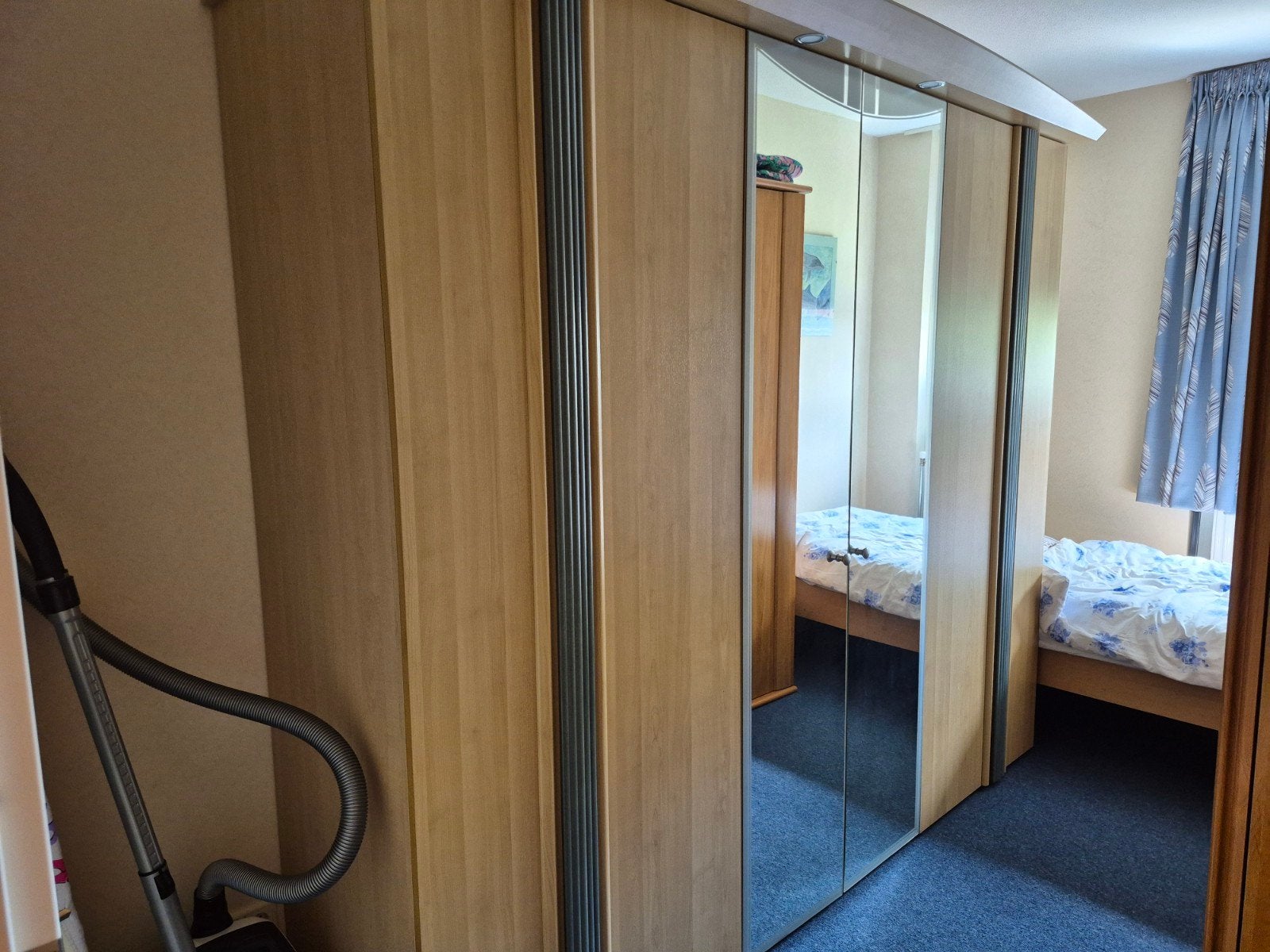 Grote kast, nachtkastjes en paneel, Ophalen, Gebruikt, 200 cm of meer, 200 cm of meer
