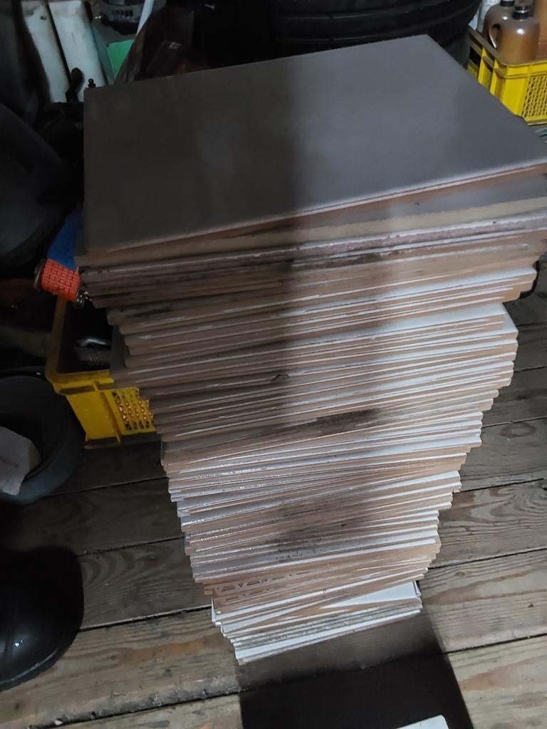Restant badkamertegels 20x15cm en 32x32cm, Nieuw, 20 tot 40 cm, Minder dan 5 m², Wandtegels