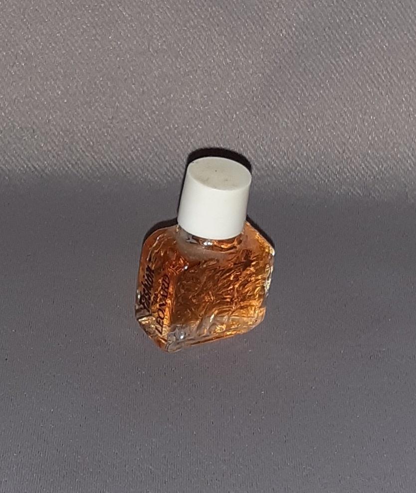 Volle parfum mini Leonard fashion 1 ml, Ophalen of Verzenden, Zo goed als nieuw, Miniatuur, Gevuld