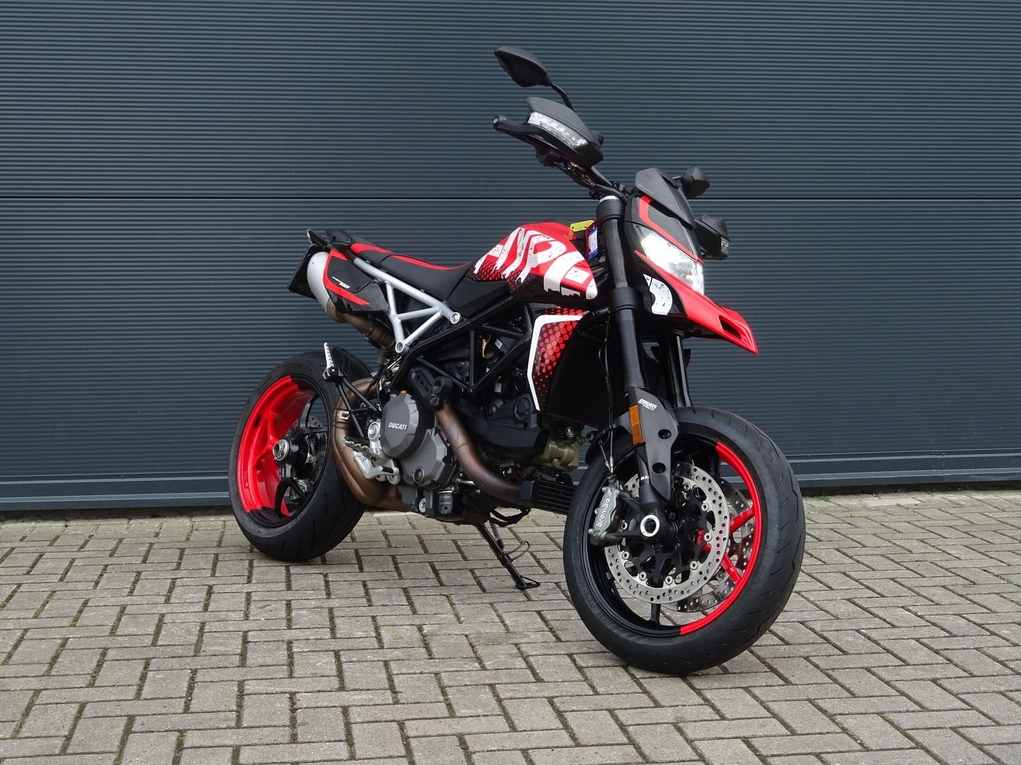 DUCATI HYPERMOTARD 950 RVE 2022 carbon Performance Rizoma, DUCATI, 2 cilinders, Motorrijbewijs A, Bedrijf