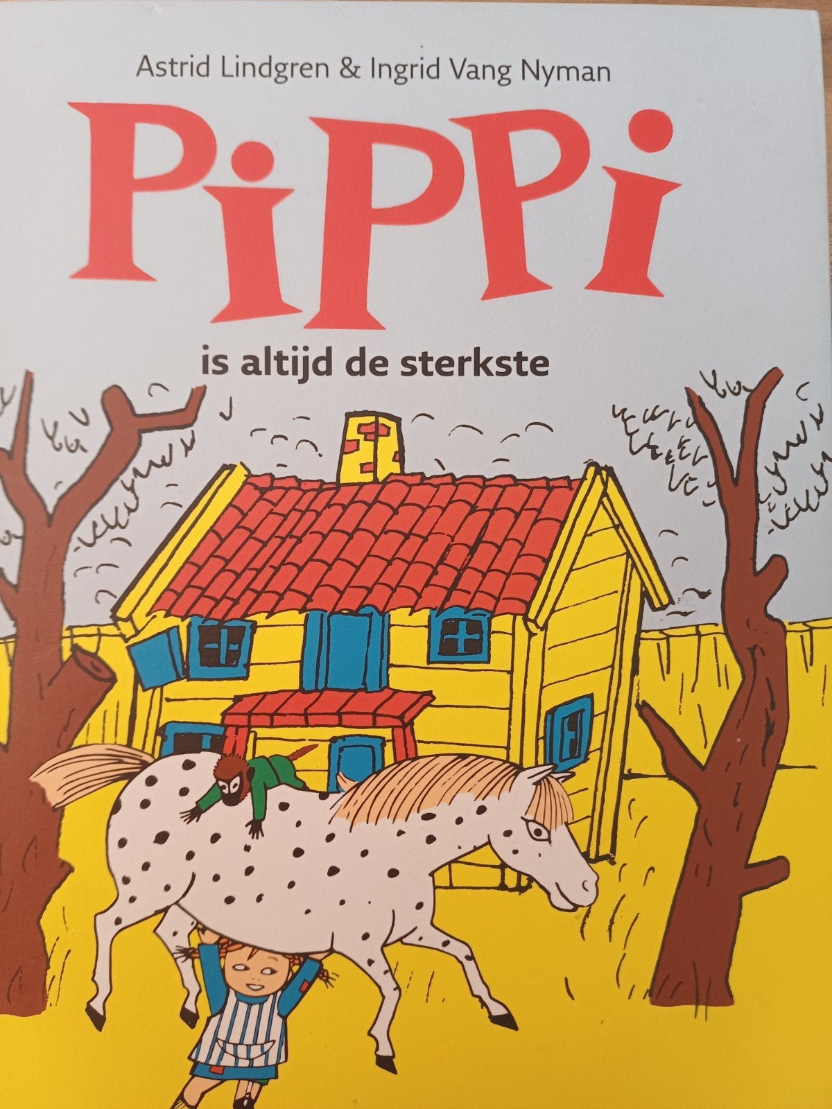 Astrid Lindgren - Pippi is altijd de sterkste, Astrid Lindgren, Eén stripboek, Ophalen of Verzenden, Zo goed als nieuw