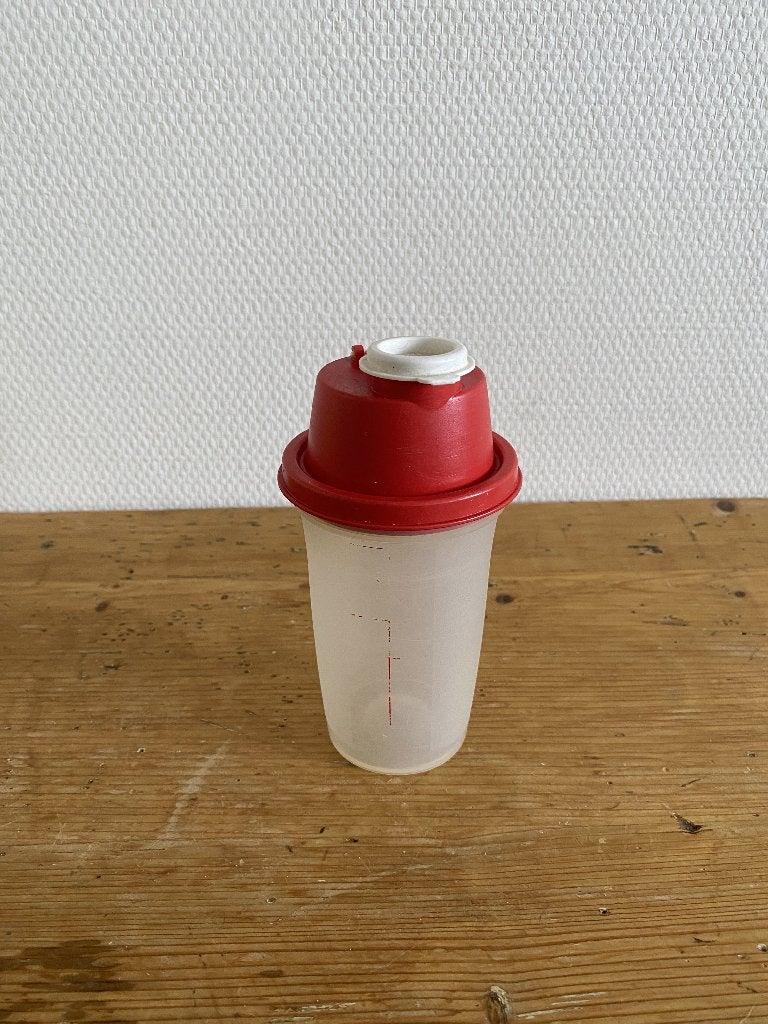 Tupperware Shaker ( 250 ml, doorzichtig/rood ), Ophalen of Verzenden, Gebruikt, Rood