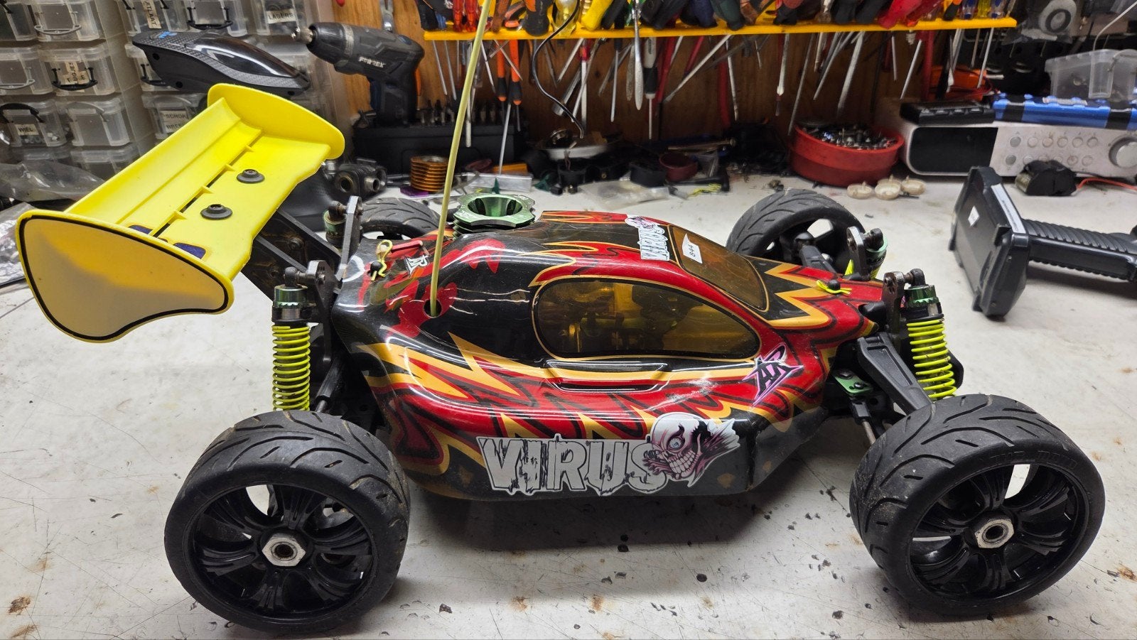 Te koop leuke ansman virus, Gebruikt, Auto offroad, Ophalen of Verzenden, Schaal 1:8