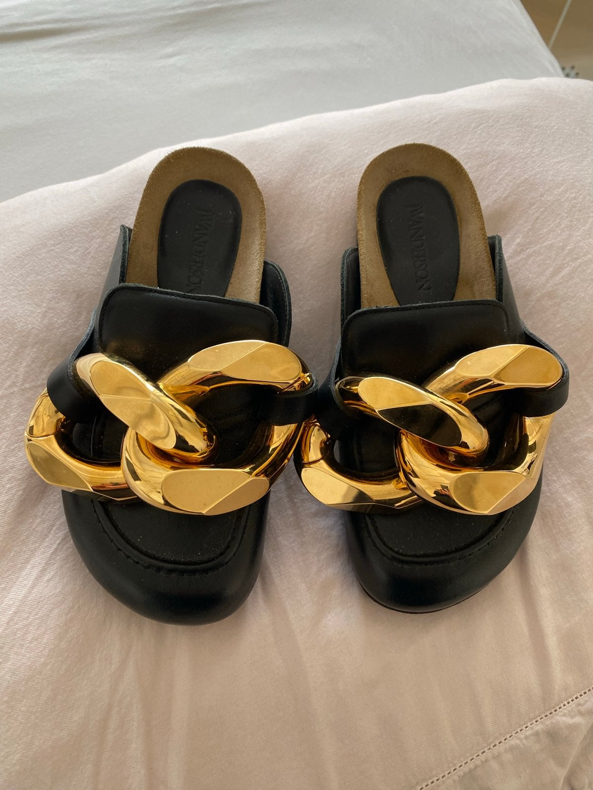 JW Anderson sandalen met ketting detail - Maat 35, Zwart, Zo goed als nieuw, Sandalen of Muiltjes, Ophalen of Verzenden