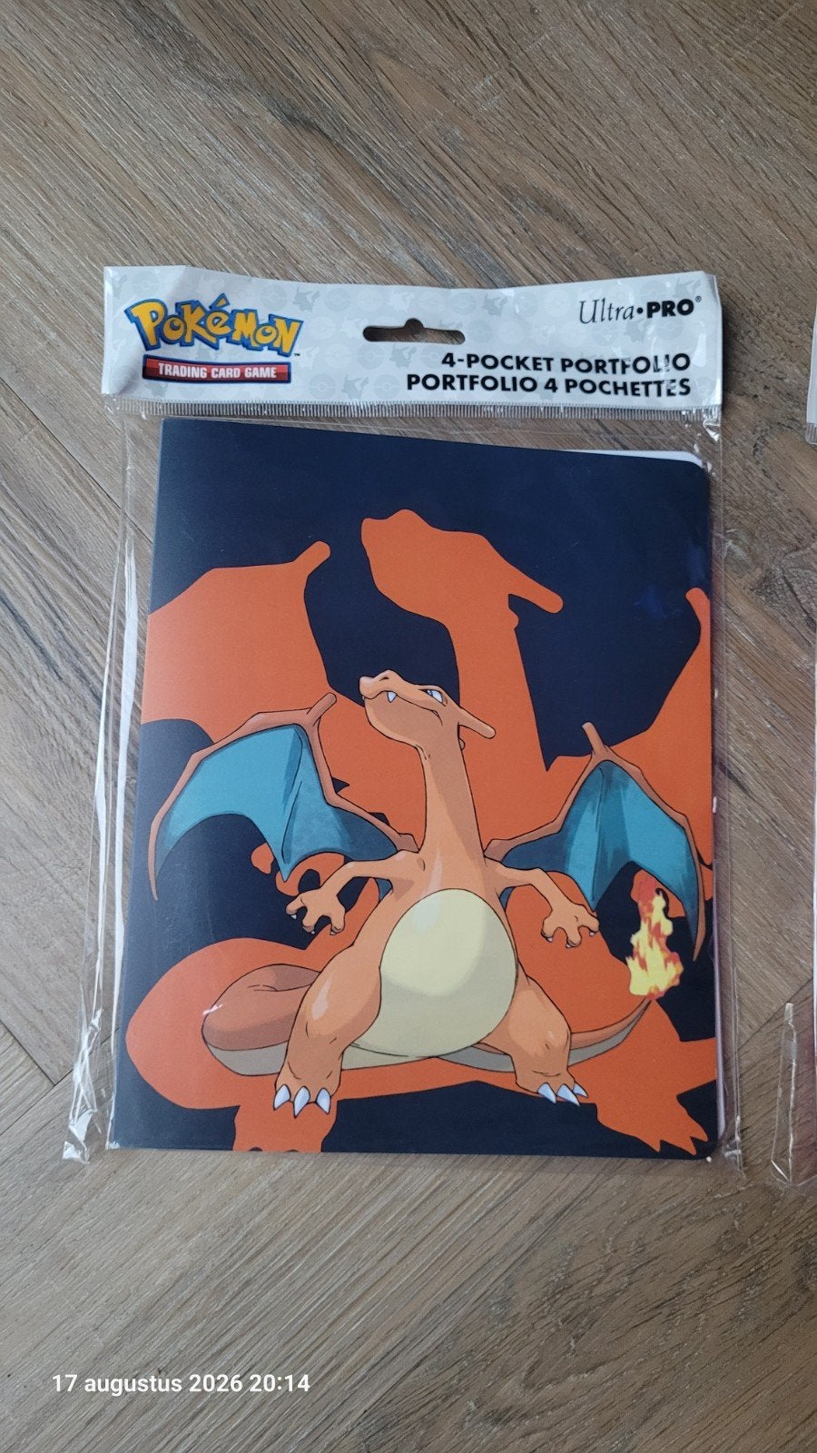 Pokémon Ultra Pro 4-Pocket Portfolio Charizard, Ophalen of Verzenden, Nieuw