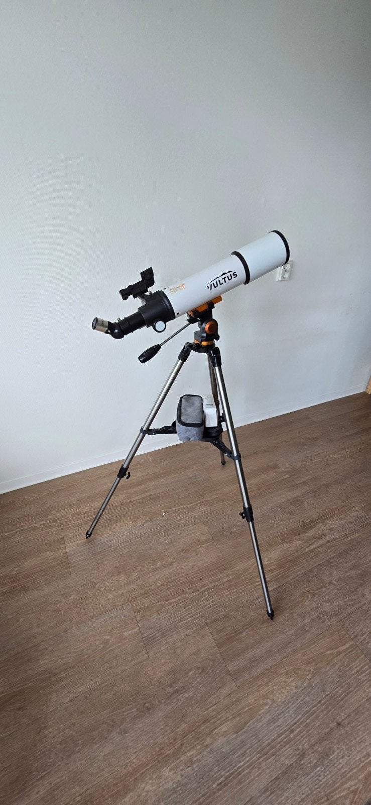 Vultus Refractor Telescoop met Statief - Zo goed als nieuw, Ophalen, Lenzentelescoop (refractor), Met statief, Zo goed als nieuw
